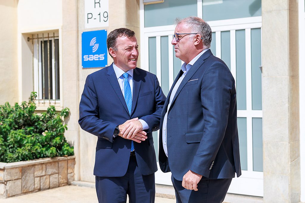 El presidente de Saes recibe al presidente de Navantia en las instalaciones de SAES en Cartagena