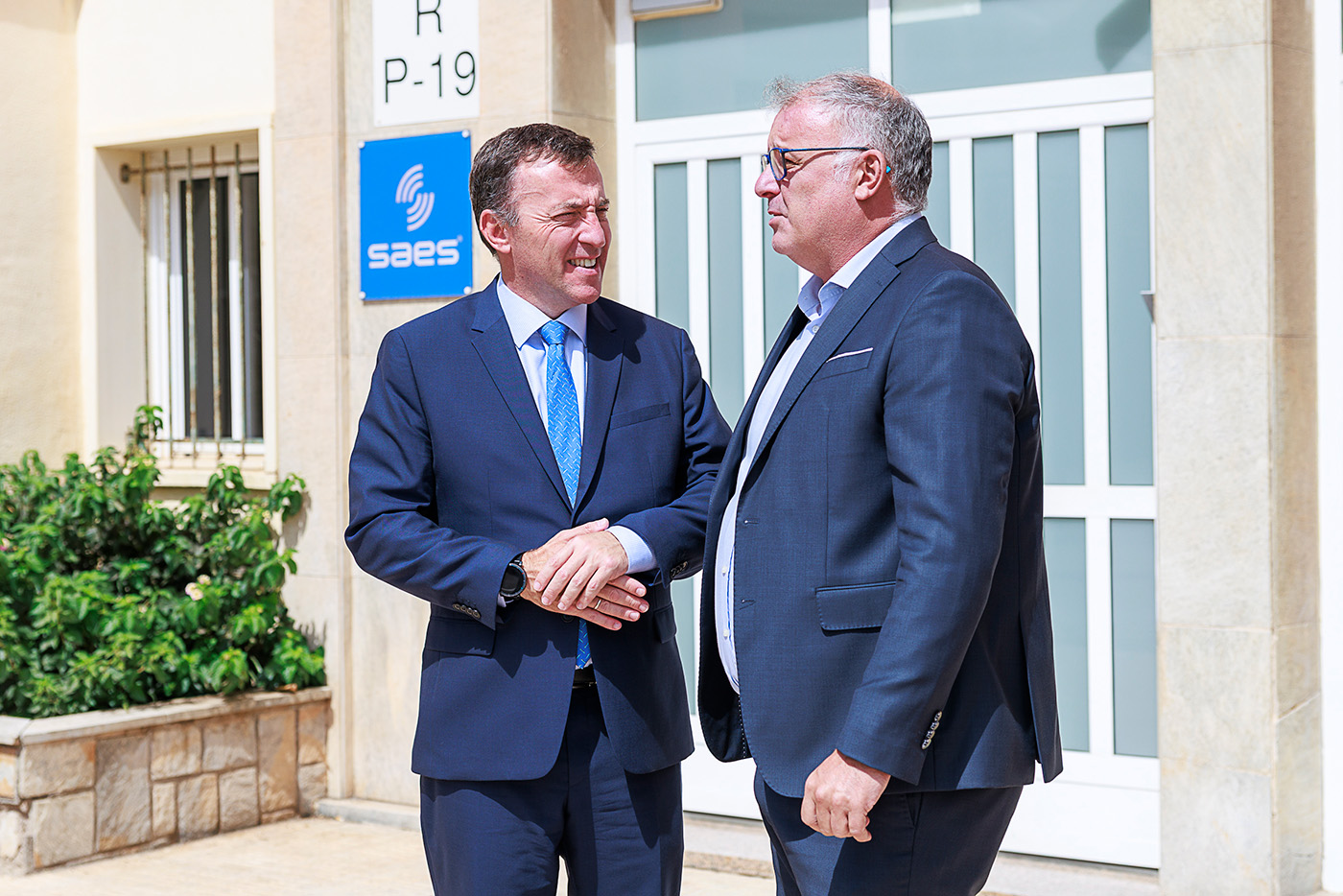 SAES Chairman welcomes Navantia Chairman to SAES's facilities in Cartagena